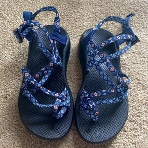 Blue Patterned Women's Chaco Sandals size 9